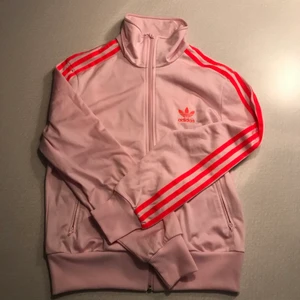 Adidas tröja - som ny, stl 40 men är som 38, dragkedja