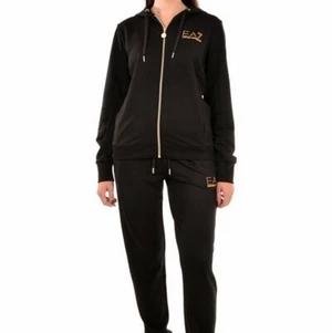 Ea7 set  - Svart guldigt ea7 set xs men passar även S i nytt skick och jätte fin säljer pågrund av att den aldrig används❤️pris kan diskuteras och även byten den är äkta såklart köpt från JD sports 