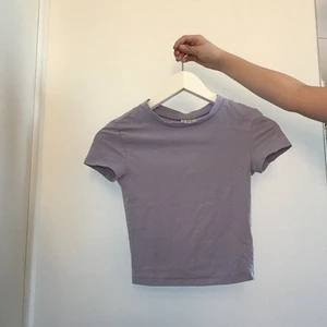 H&M - Säljer min lila topp som inte kommer till användning 💕