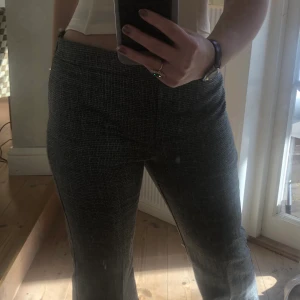 Glitterbyxor - SÅ COOLA glitterbyxor💞💞Jag är S/M 166 cm 
