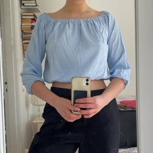 Brandy mellville topp - Supersöt ljusblå topp från brandy! Den är lite för liten på mig, som är 170 men det beror på hur man vill att den ska sitta.  Kan mötas upp i Sthlm. Pris går att diskuteras, skriv för frågor! 