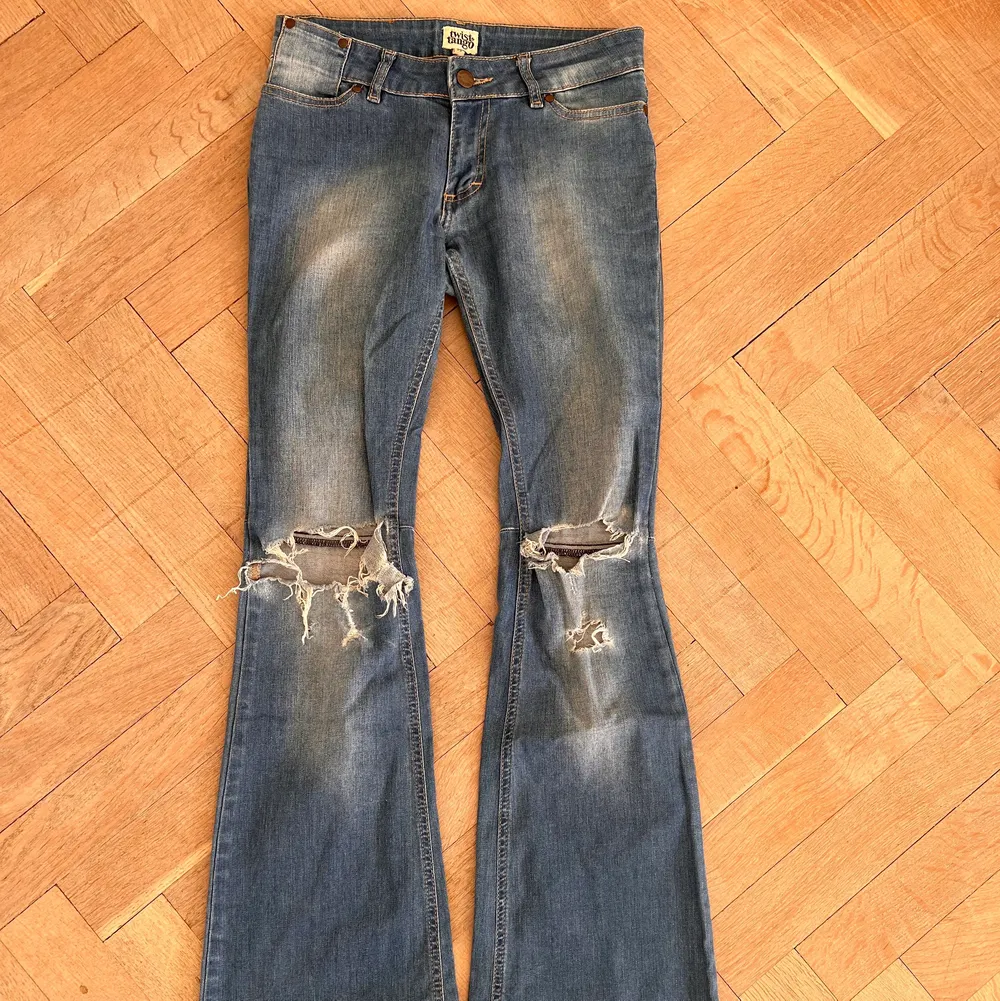 Lowcut jeans som sitter som en smäck! Storlek 25. Jeans & Byxor.
