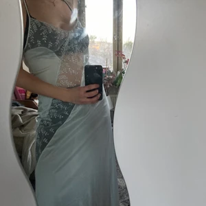 Drömklänningen - Såååå fin aldrig använd så som ny