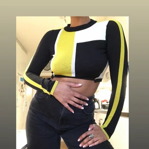 magtröja med Kill Bill vibes - Denna har jag varit helt förälskad i men nu är den redo för en ny kärlek!