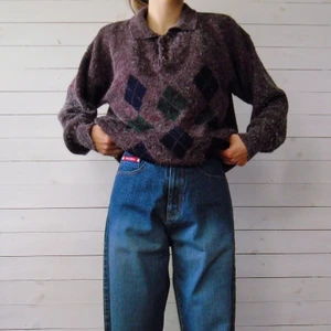 Tröja med krage - Härlig tröja med krage som ör lite oversized. Tröjan är från märket Stopper och är i storlek M.