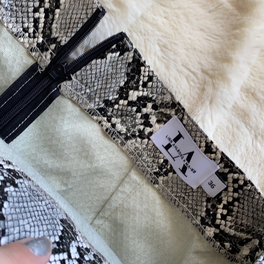 Skinnkjol Linn Ahlborg xNAKD - 90