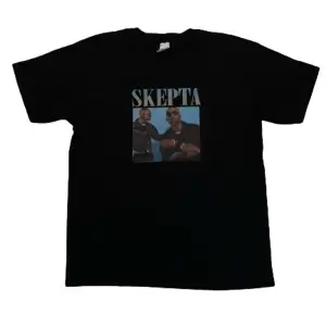T-shirts med tryck av Skepta i 100% bomull. Snygg t-shirt perfekt till sommaren🥶☔️