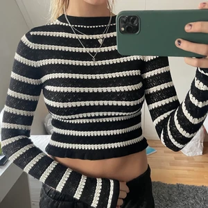 Randig tröja  - Slutsåld på zara! Har aldrig använt den då jag köpte två och inte sålt den andra än😊