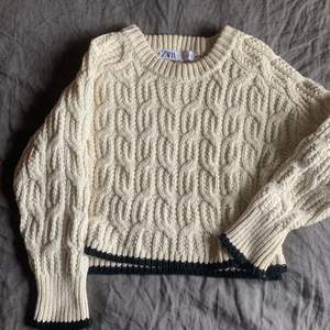 Jättefin stickad tröja från Zara i storlek M🤩 köpare står för frakten (66kr) 💖