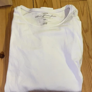 Vit tröja - Fin vit tröja