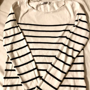 Randig tröja från ginatricot - Randig tröja från gina tricot stl xs