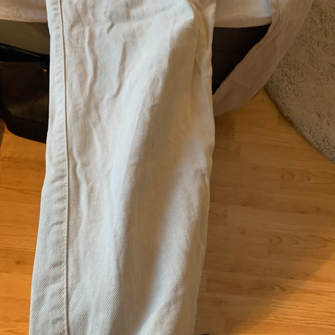 Beiga jeans från Hm Stl 38 - 91