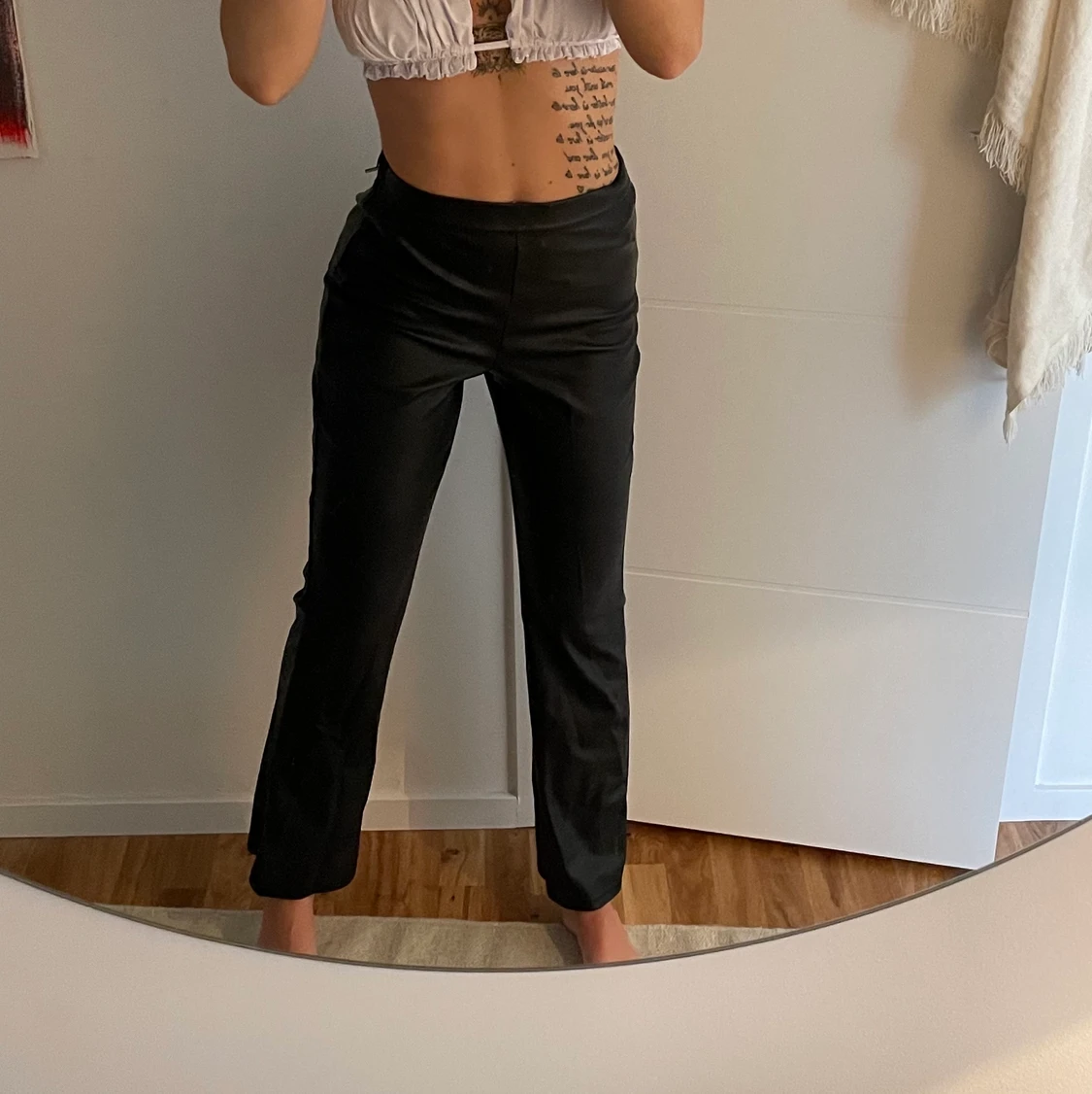 Svarta skinnbyxor (fejk)