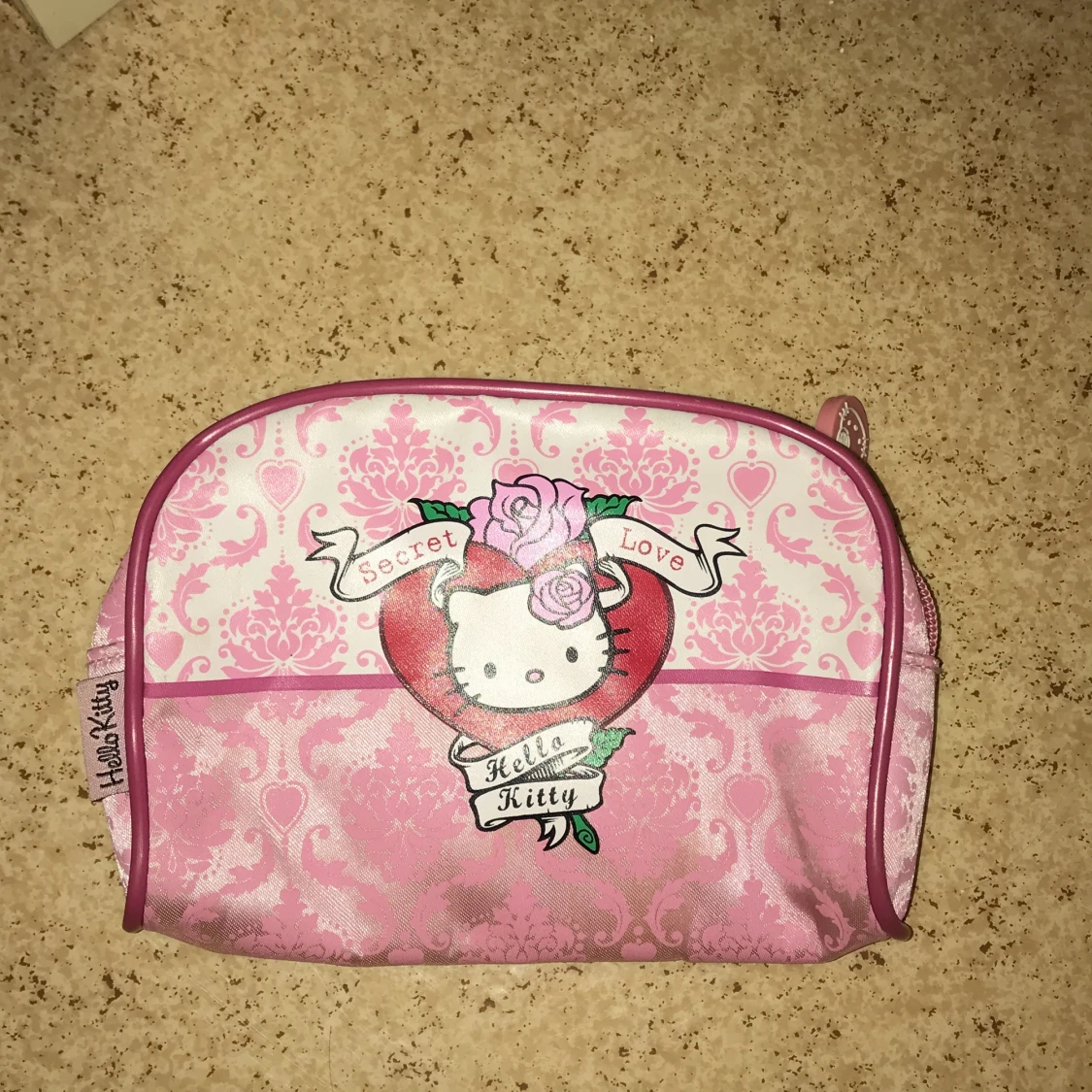 Helt ny hellokitty necessär / Pennfodral