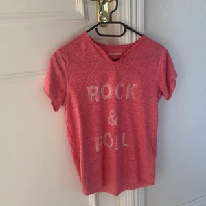  T-shirt Zadig - Säljer en rosa Zadig T-shirt pga att den inte har kommit till användning