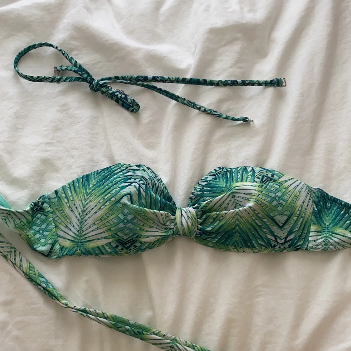 H&M tropical bikini Storlek 36 med eller utan remmar. 💚🌴 - 91