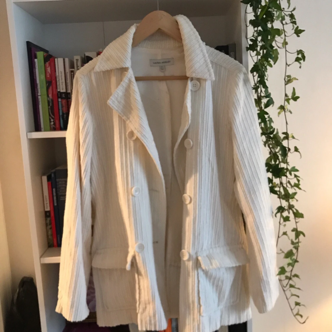 Vintage Laura Ashley cord white coat - 90