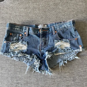 One teaspoon shorts - Shorts från märket one teaspoon, nypris över 1000kr