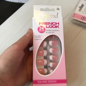 Lös naglar - French look naglar från depend oöppnad förpackning ingår lim och fil i kittet