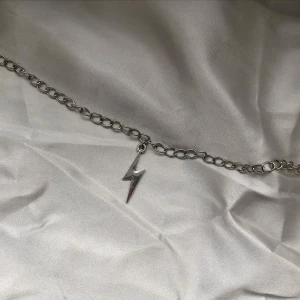 Blixthalsband - Blixthalsband ⚡️  - 59 kr ✨  - frakt tillkommer på 15 kr 💗  Kontakta mig vid frågor eller köp! 🥰