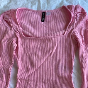 Rosa topp - Från hm, bra kvalitet använd typ 1 gång