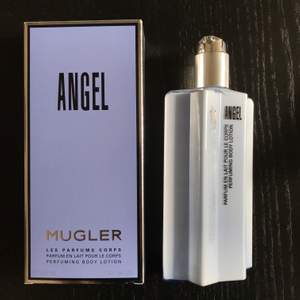Body Lotion ifrån Mugler ”Angel” luktar ljuvligt. Använt 2 gånger alltså typ en tesked i mängd. Som ny!Full! 