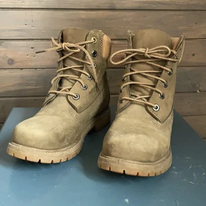 Timberland kängor  - Timberland kängor, står ingen storlek men passar 35/36. Frakt ingår 
