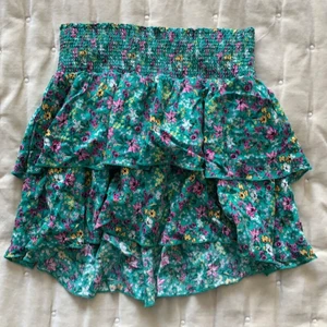 Kjol från Hm - Sitter bra mellan Xs-S 