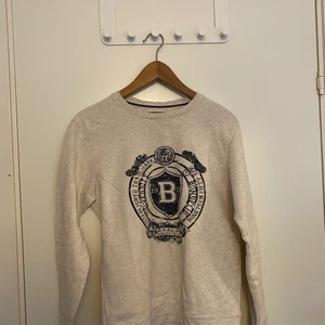 Bondelid Sweatshirt  - Sweatshirt från Bondelid, skick 8/10, size S