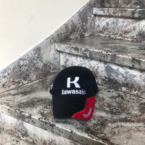 Keps - En Kawasaki keps som är justerbar och har endast 1x. Finns även 2 andra färger.