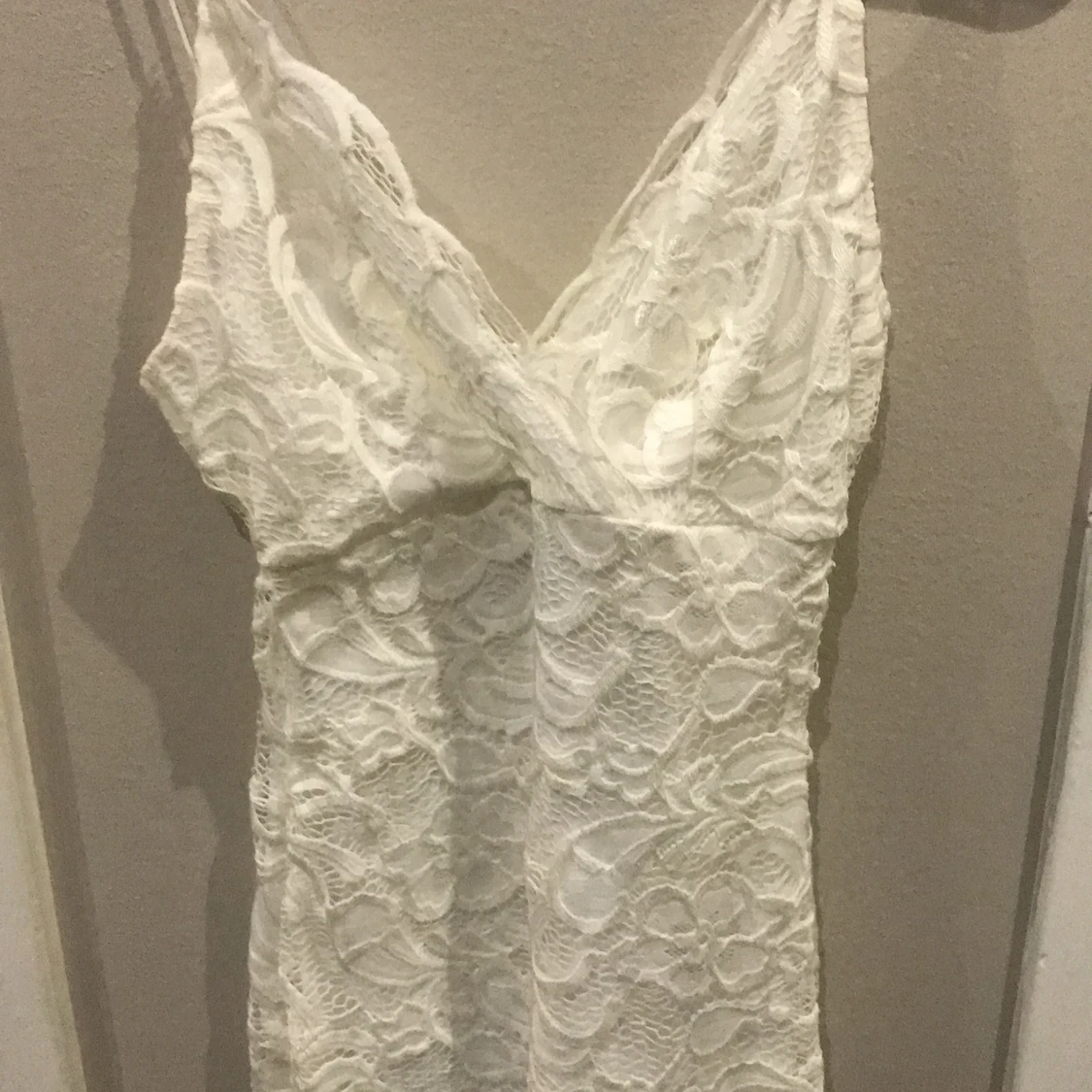 Vit spets klänning - 90
