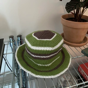 Crochet bucket/sun hat - Virkad bucket/sol hatt Storlek: XS-S Material: Bomull