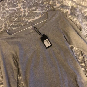 Topp - Oanvänd top från lager 157💖