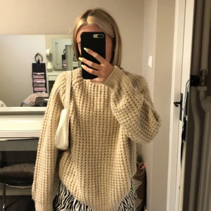 Stickad tröja från lager 157💞 - Stickad tröja i väldigt bra skick nästa aldrig använd (några få tal gånger) köpt för typ 150kr