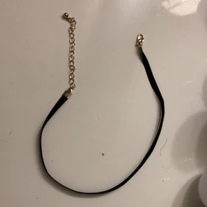 Halsband - Säljer min halsband för 10 kr den är bra och fin