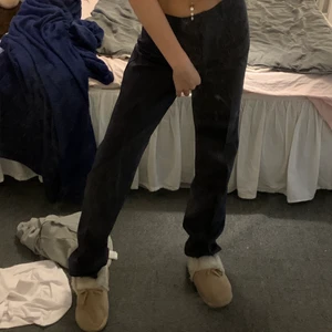 Kostymbyxor  - Ett par svarta kostymbyxor från second hand fint skick