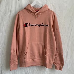 Champion hoodie! - Gammelrosa hoodie från Champion. Använd några få gånger, nyskick! 