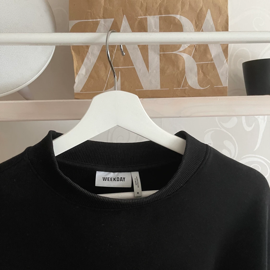 Sweatshirt från weekday  - 90