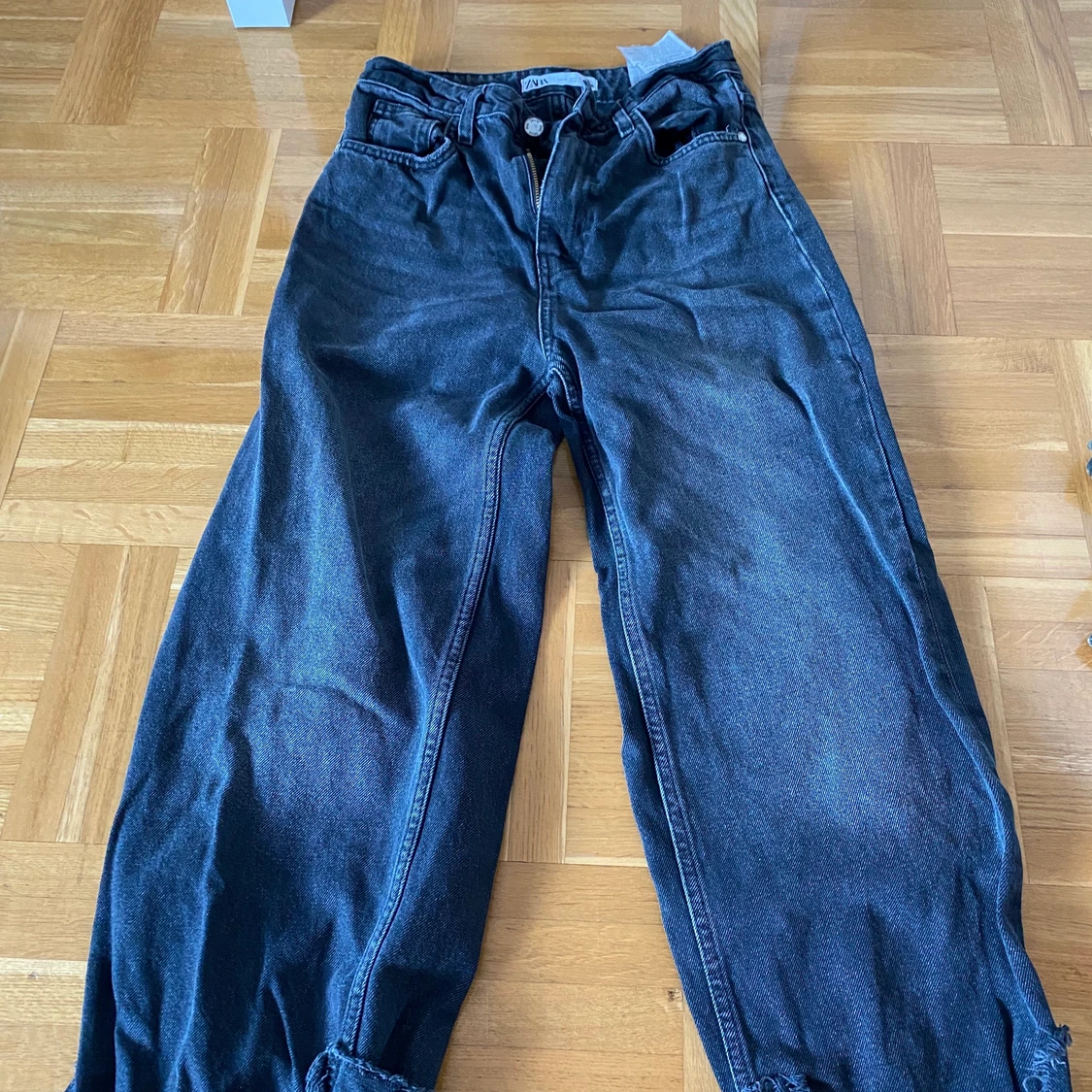 Raka/baggy jeans från Zara