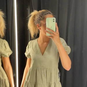 Grön zara klänning - Jätte sööööt används inte bara 💚