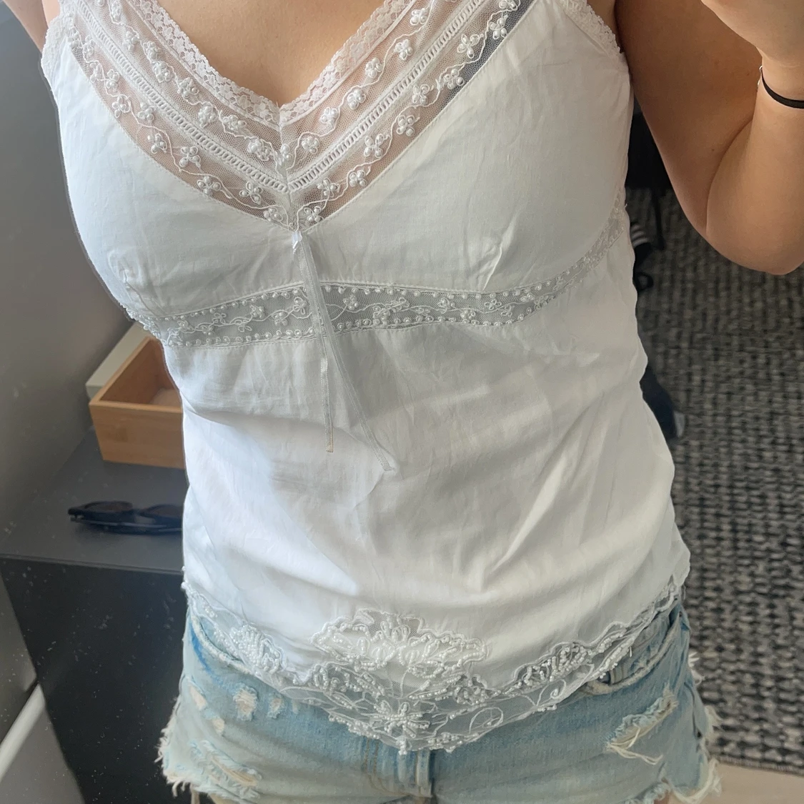 Linne med spets o pärlor - 90