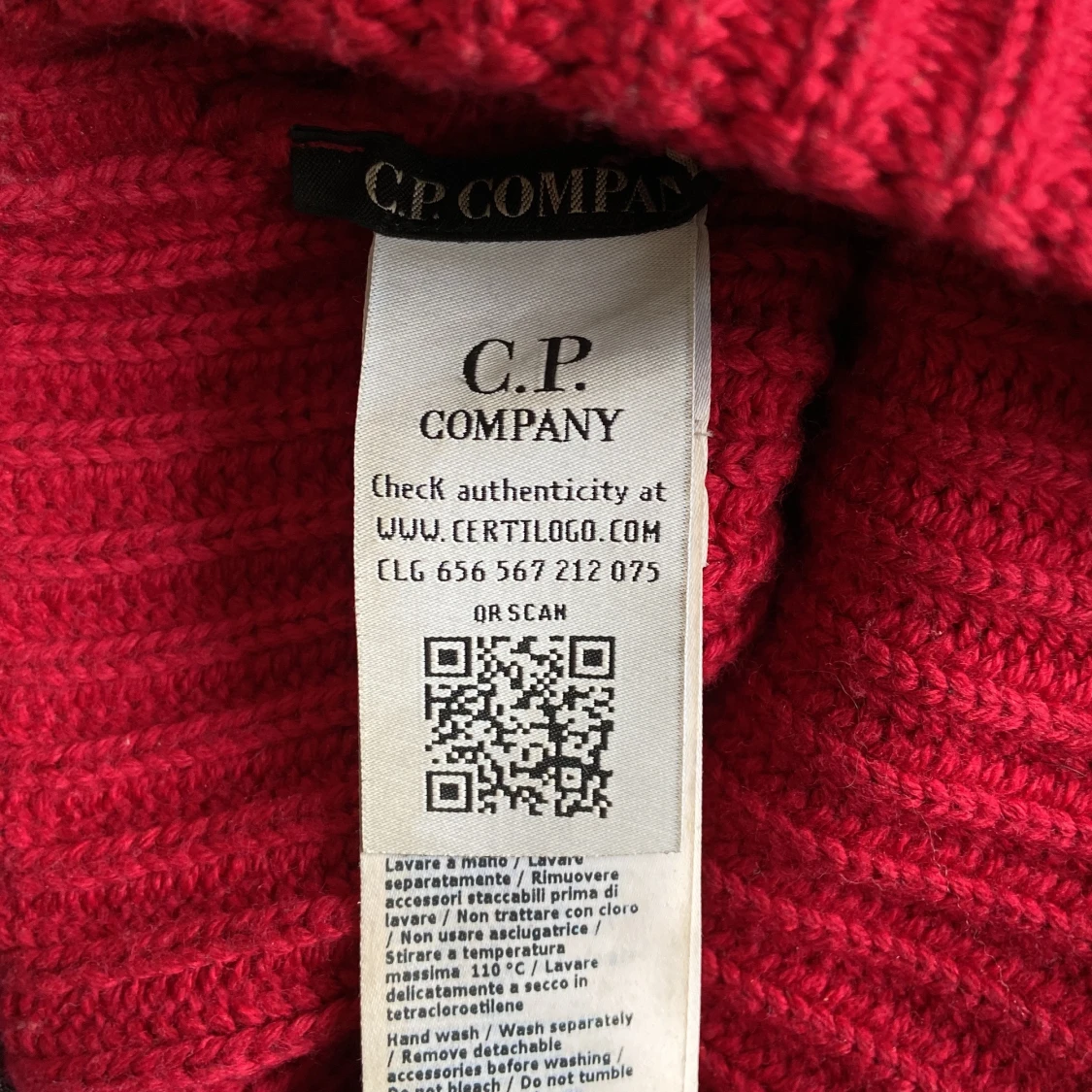 Röd cp company mössa - 91