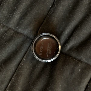 Lipgloss  - Brunt lipgloss! Helt nytt om oöppnat🤎🤎