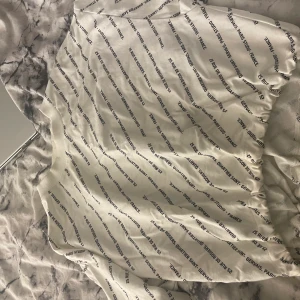 Tröja  - Tröja från Gina xs (osäker på frakt)