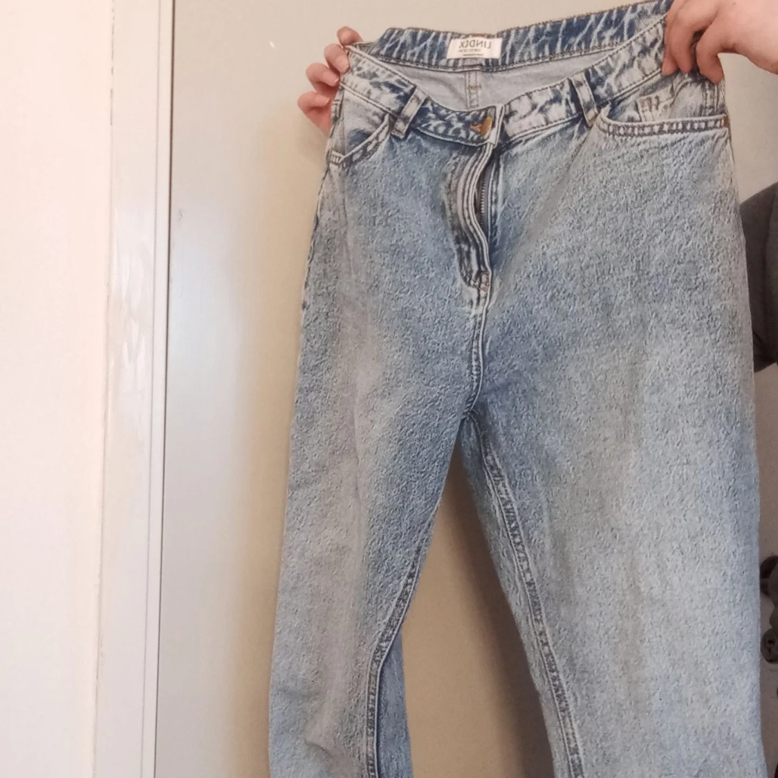 Fina ljusblåa jeans  - 90