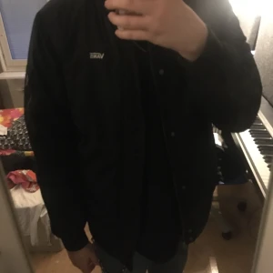 Vans Jacka - Vans jacka med fake päls i luvan