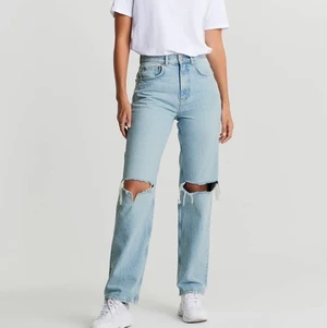 Ginatricot jeans - Säljer mina populära Ginatricot jeans i storlek 36 då jag har många liknande jeans. Sparsamt använda✨ Fraktar mot kostnad! Kan skicka egna bilder om det önskas 
