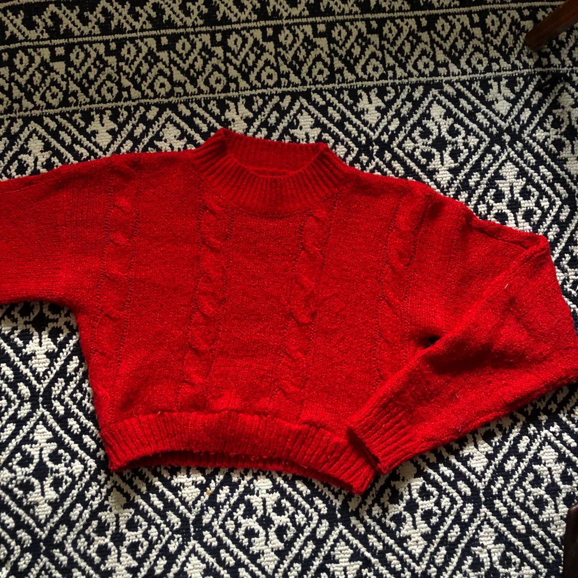 Röd stickad tröja  - 90