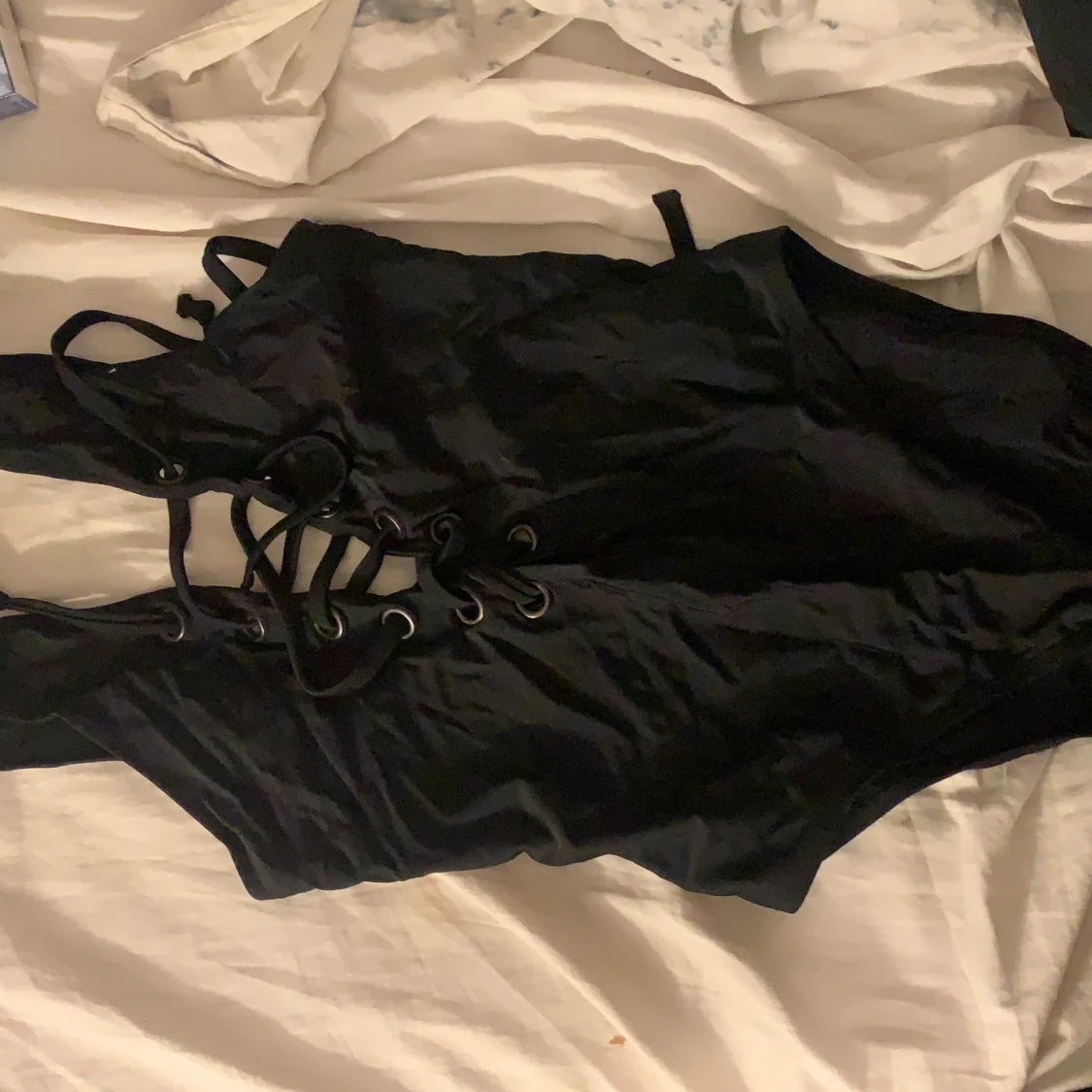 Baddräkt med snörning 