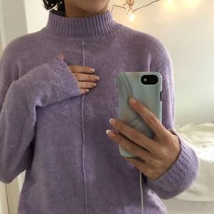 Lila stickad tröja - Stickad tröja från Kappahl. Använd fåtal gånger. 90 + frakt💓